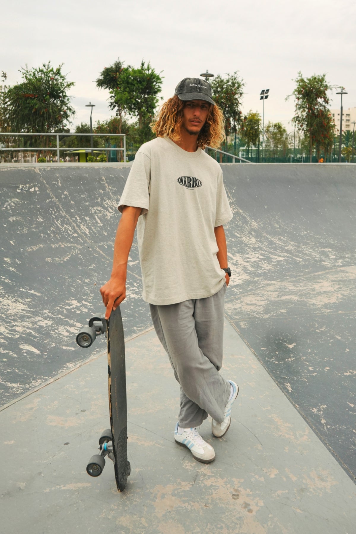 SNKRBLS Oversized T-Shirt - Greige