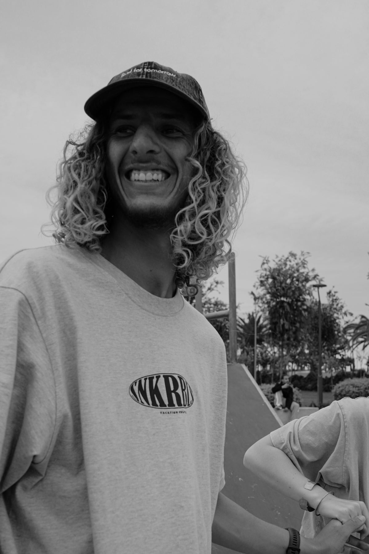 SNKRBLS Oversized T-Shirt - Greige