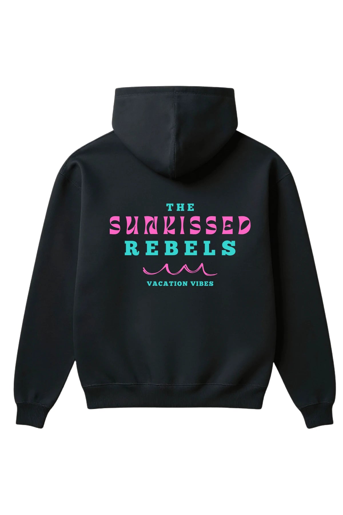 Schwarzer Oversized Hoodie mit großem Rückendruck ‘THE SUNKISSED REBELS – VACATION VIBES’ in Pink und Türkis.