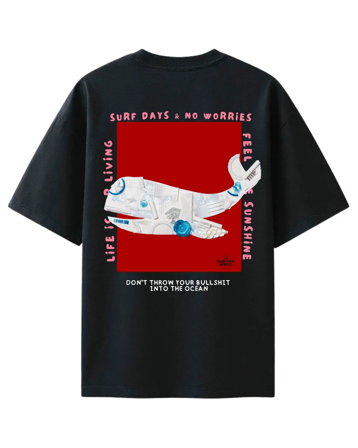 Oversized Black T-Shirt mit großem Wal-Print aus recycelten Materialien und Statement „Don’t throw your bullshit into the ocean“.