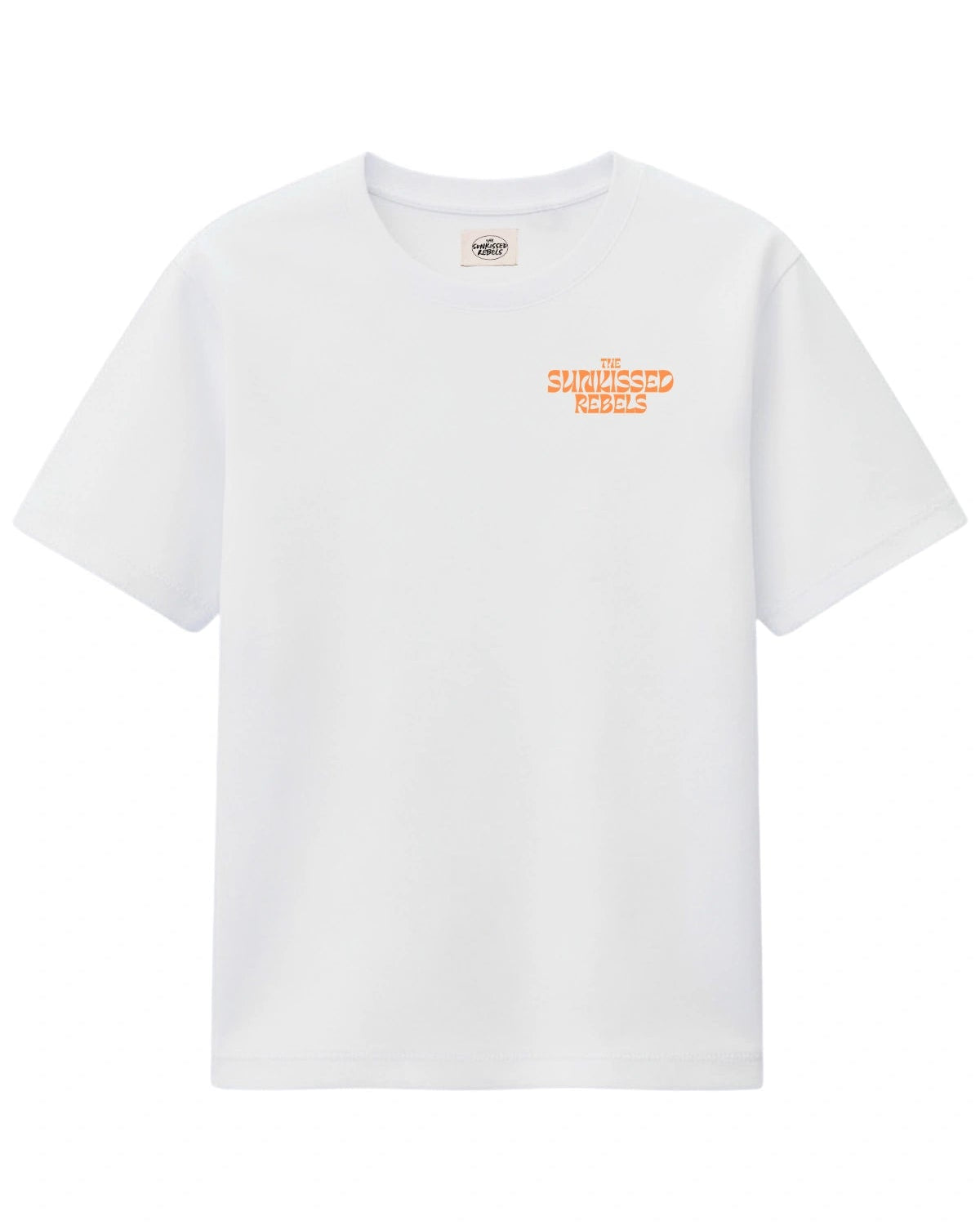 Weißes Oversized T-Shirt „Live Free“ von The Sunkissed Rebels – nachhaltiges Organic Baumwoll Shirt mit Frontlogo.