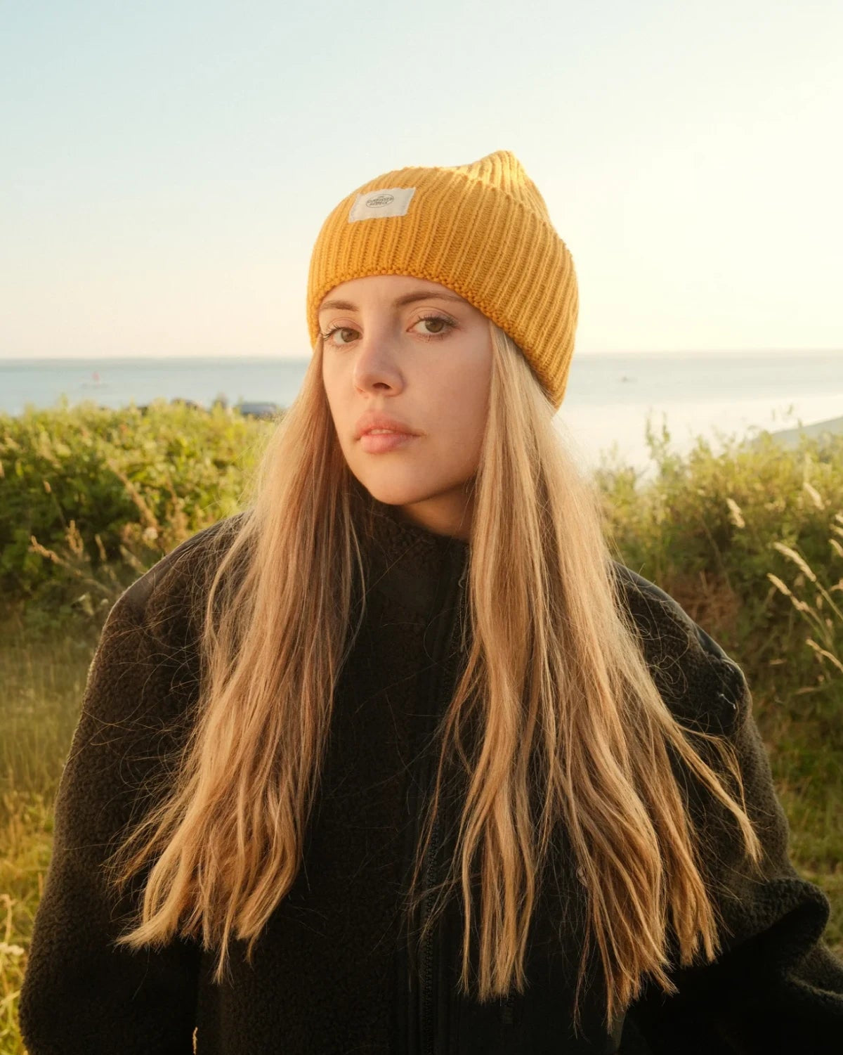 senfgelben Rebels Big Beanie in Honey Gold von The Sunkissed Rebels