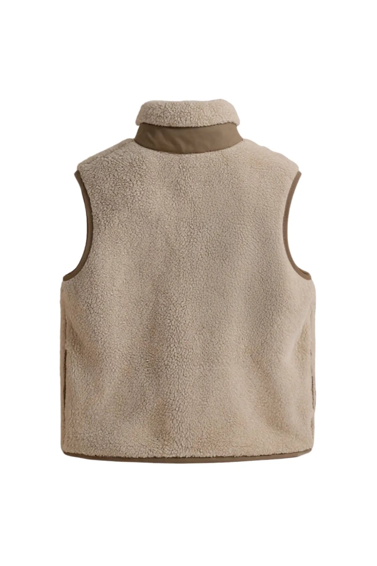 Rückseite der Rebels Fleece Vest in Beige mit kuscheliger Sherpa-Optik und Stehkragen.