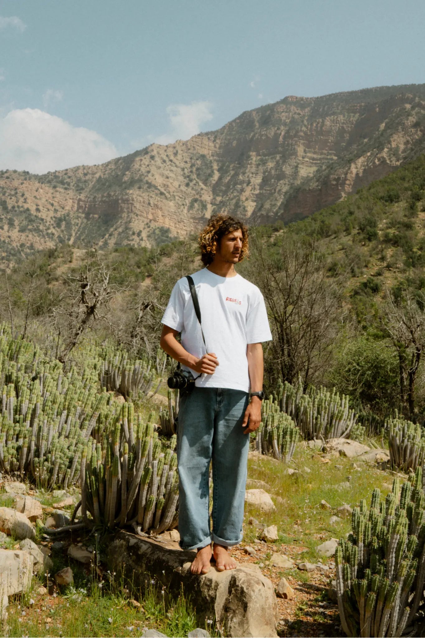 Rebels Surf Wear oversized t-shirt white front view model cactus landscape