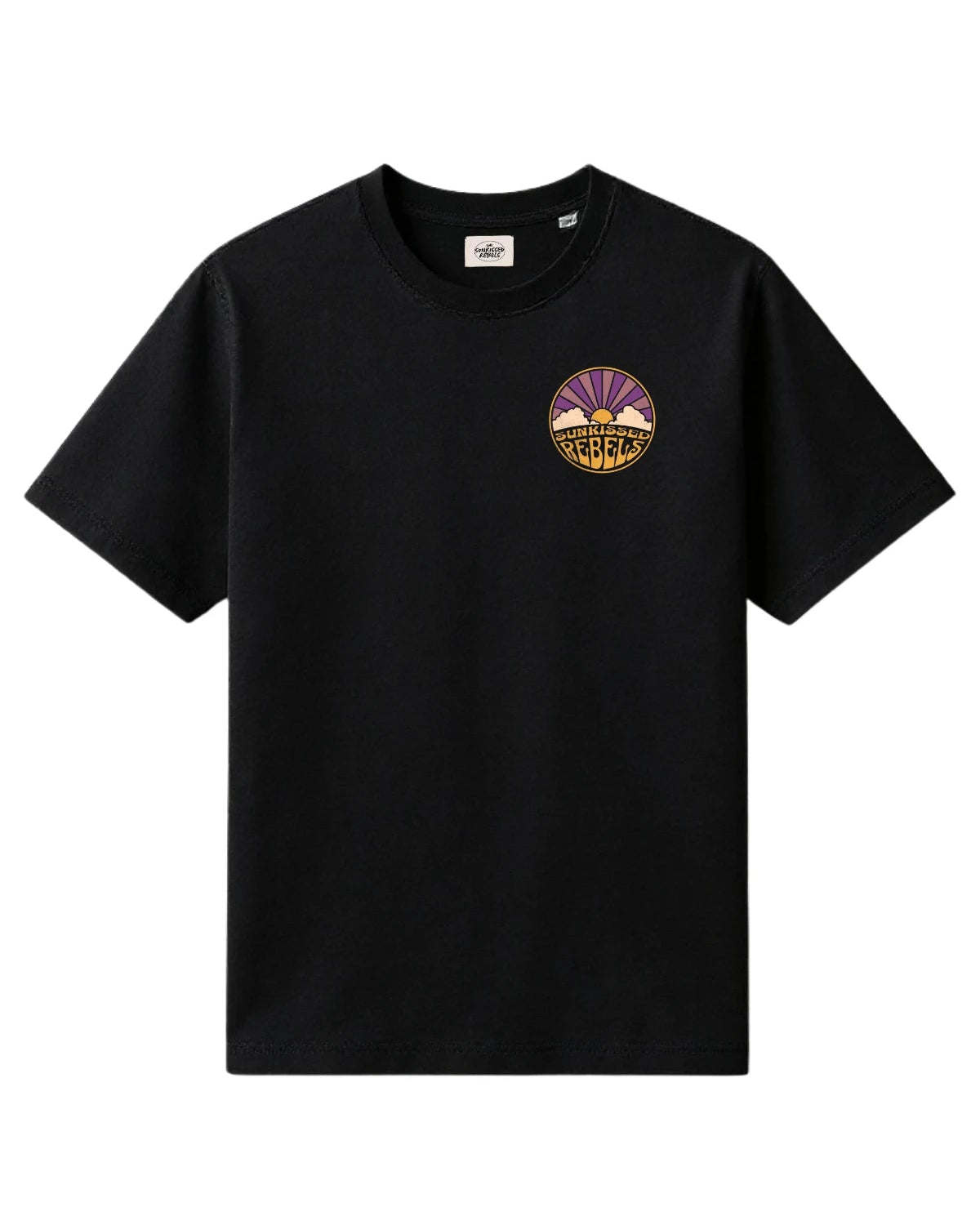 Sunkissed Rebels Oversized T-Shirt in Schwarz mit kleiner Brustgrafik im Retro-Stil.