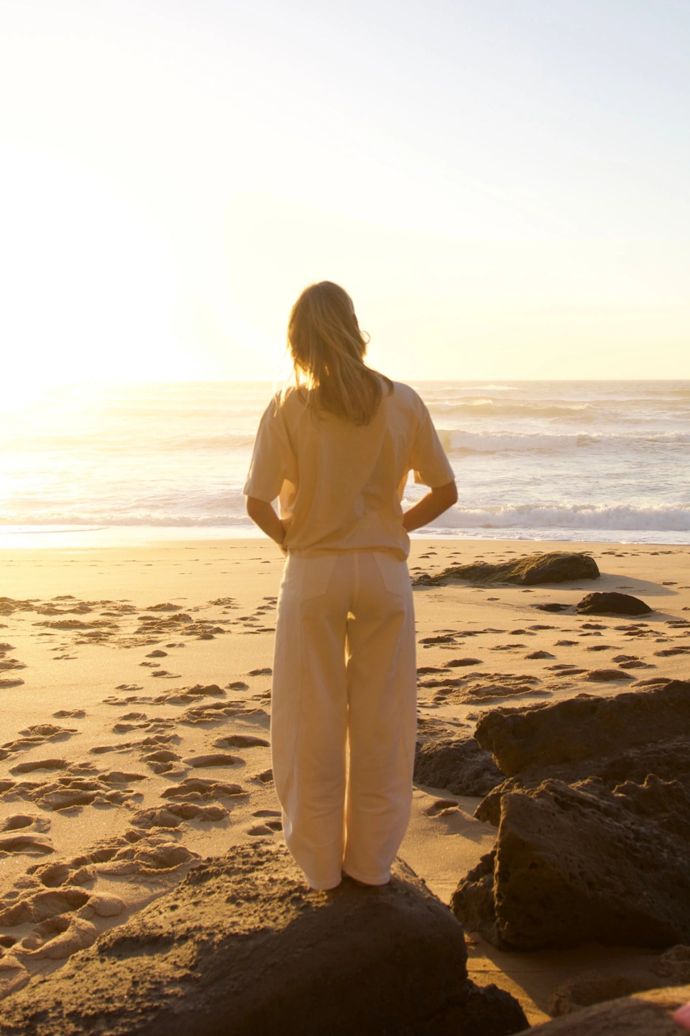 SUNKISSED Short T-Shirt Natural Raw ocean view golden hour aesthetic