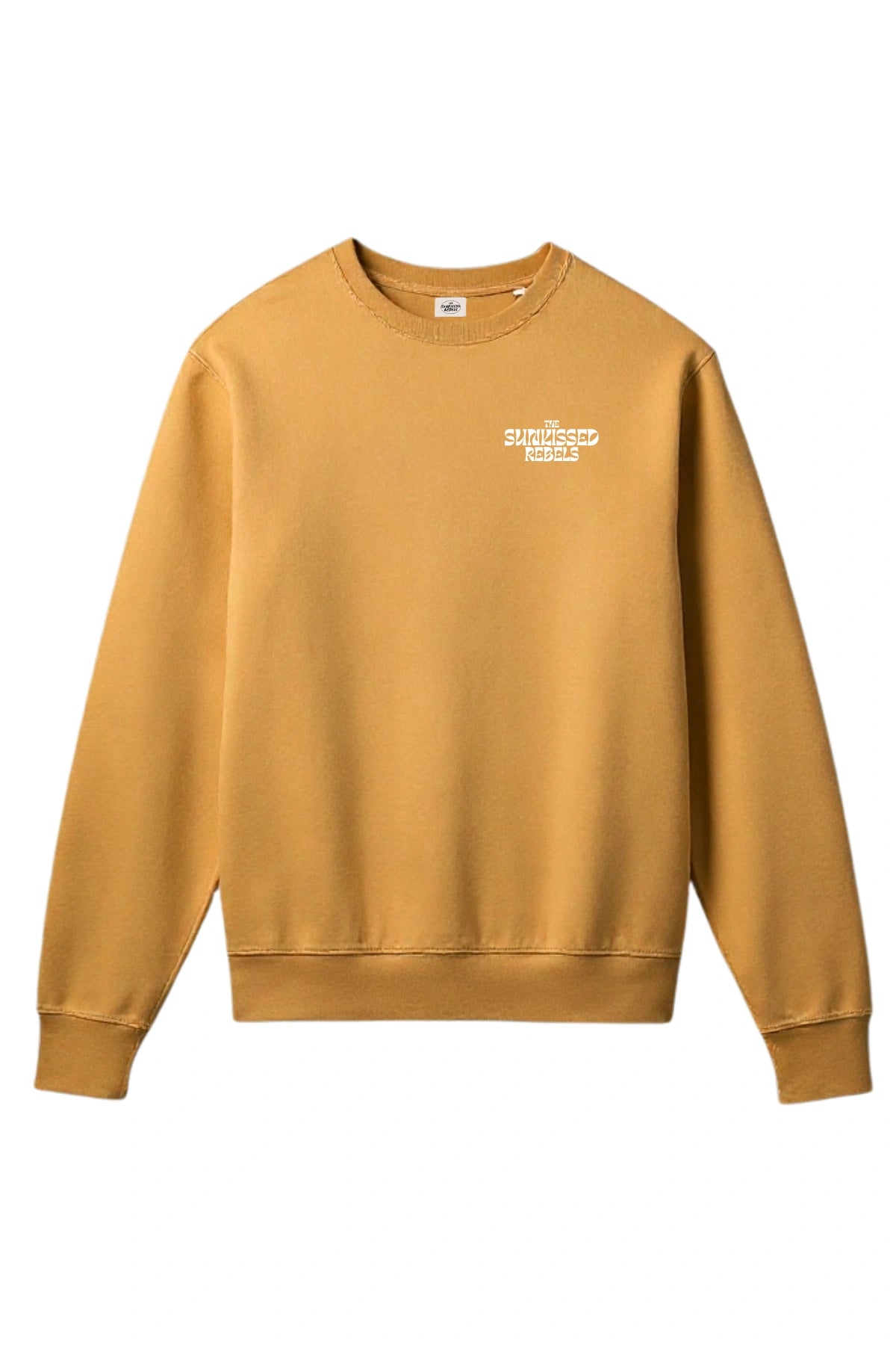 Vorderansicht des goldfarbenen The Sunkissed Rebels Vintage Sweaters mit weißem Logo-Print auf der Brust.