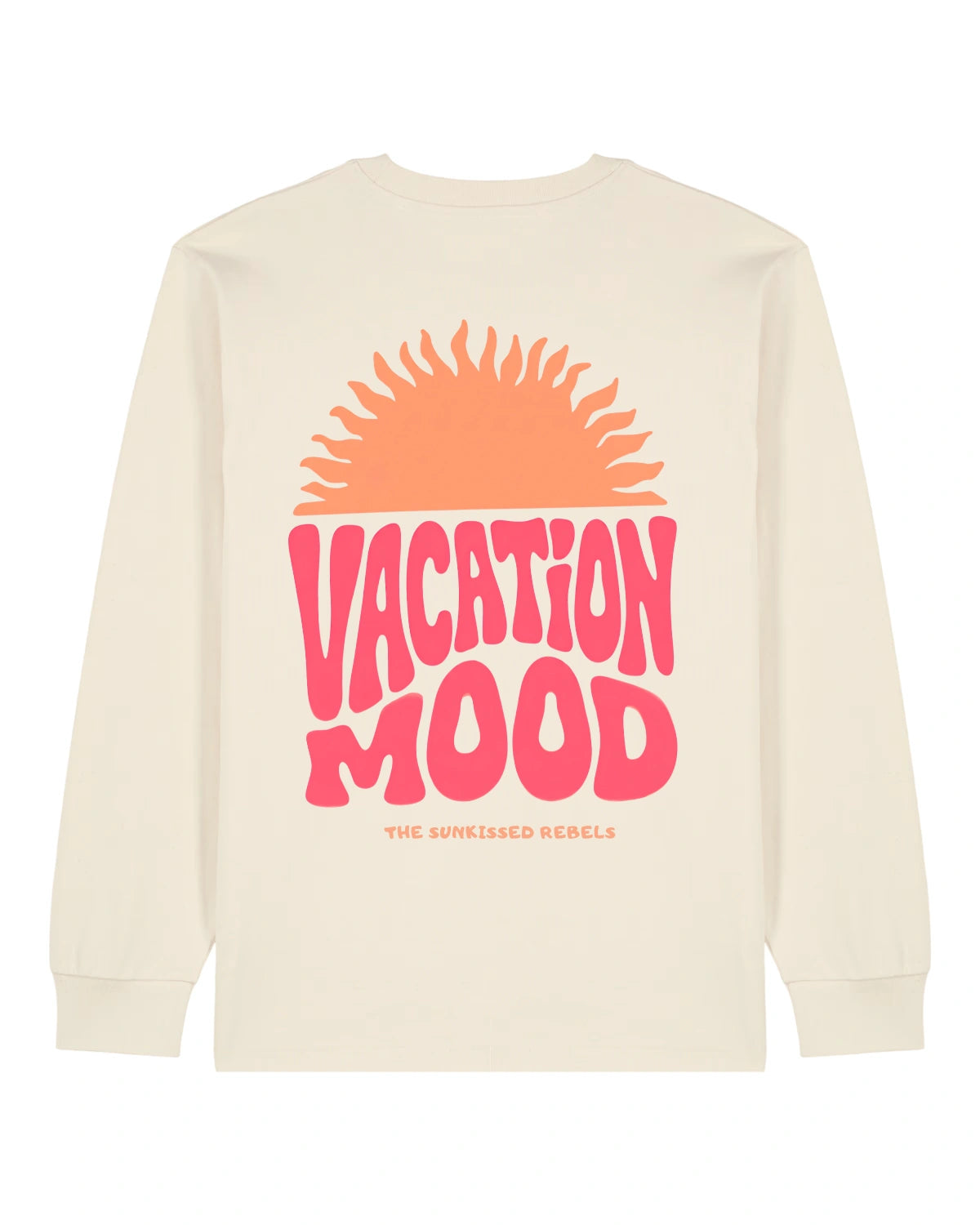 Vacation Mood Longsleeve in Natural Raw von The Sunkissed Rebels mit großem orange-pinkem Sonnenmotiv und Vacation Mood Backprint.