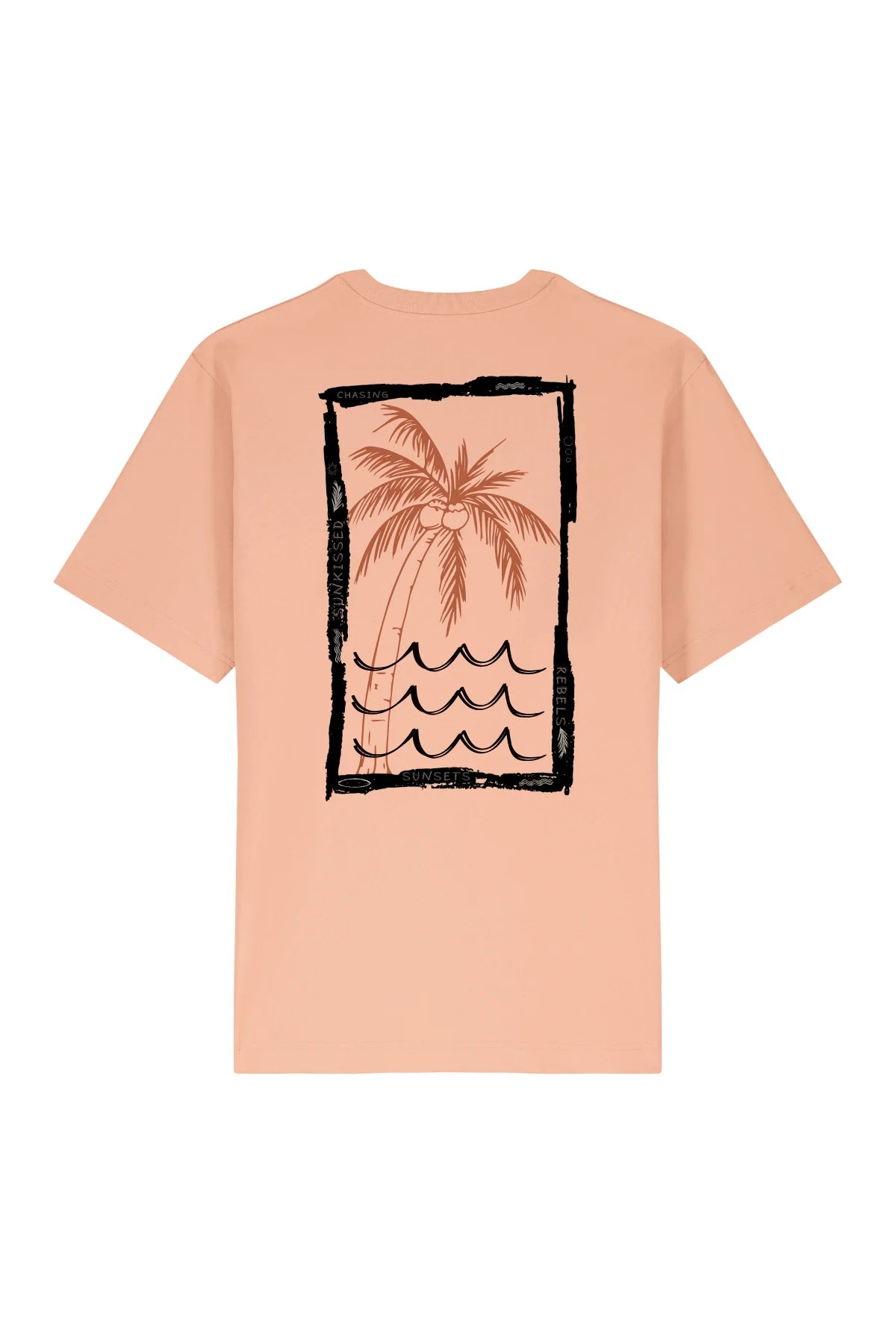 Rückansicht des Oversized Shirts in Coral mit großem Palmenprint – The Sunkissed Rebels