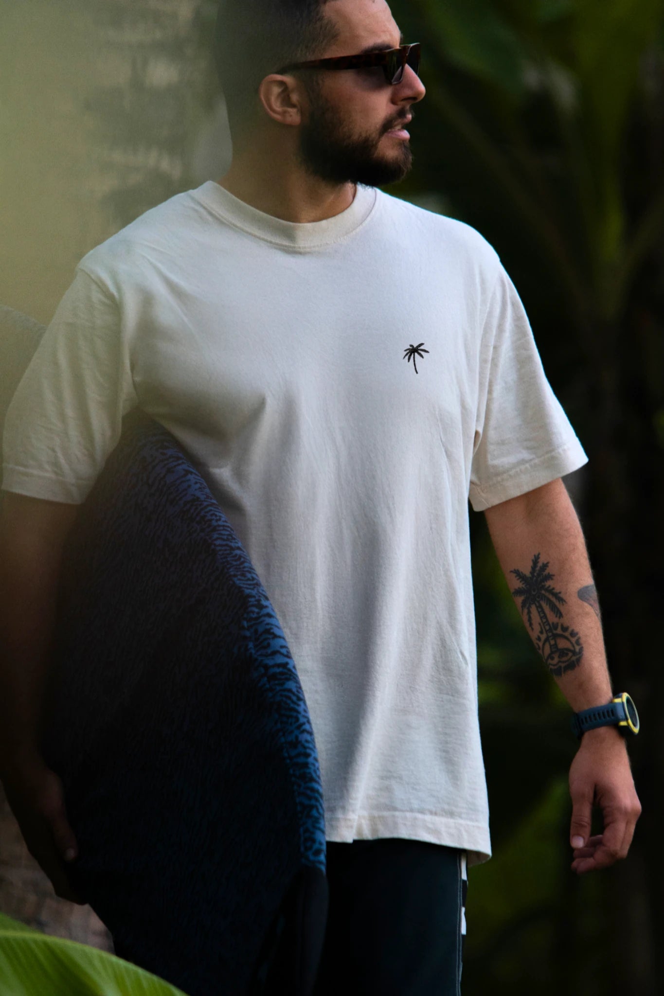 Oversized T-Shirt Natural Raw Palm Tree von The Sunkissed Rebels im tropischen Jungle-Lifestyle