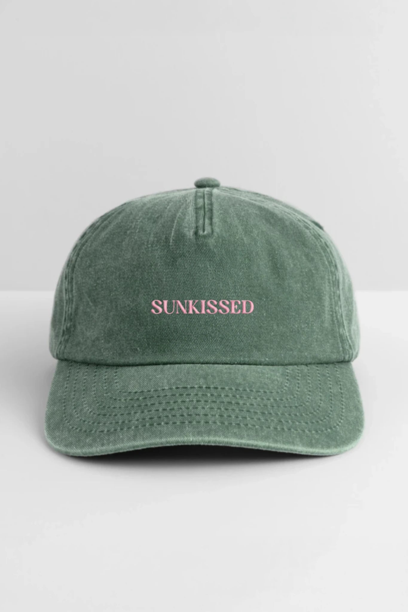Sunkissed Relaxed Cap Vintage Green – Front mit Logo