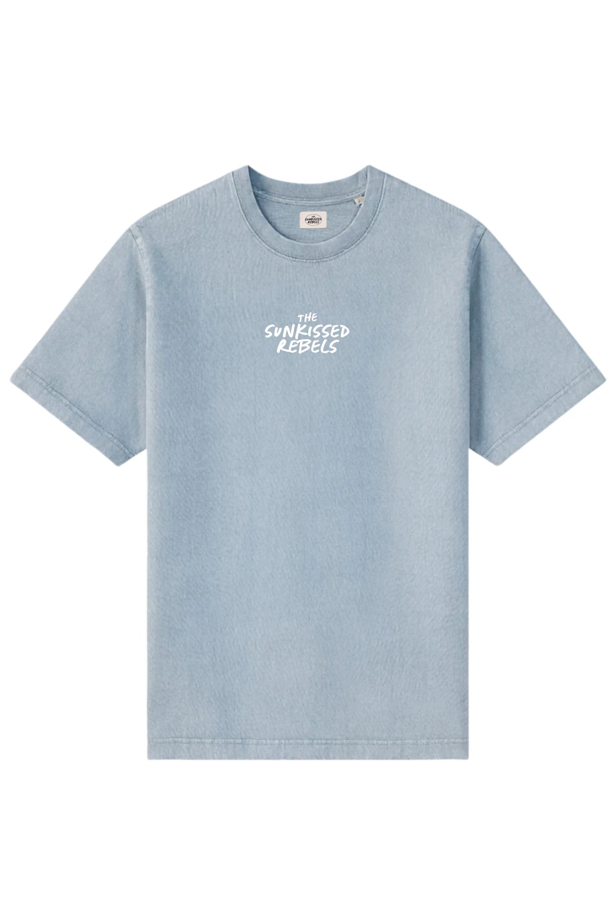 Vorderansicht des hellblauen The Sunkissed Rebels Vintage T-Shirts mit weißem Logo-Aufdruck auf der Brust.